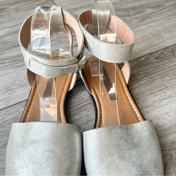 Modern Vintage Handmade All Leather Metallic Leather Sandals - Picture 5 of 12